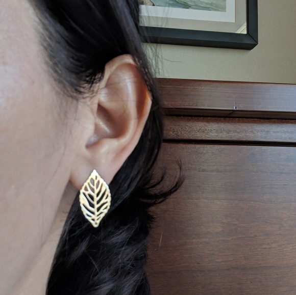 Dainty Gold Leaf Earrings - Picture 6 of 6